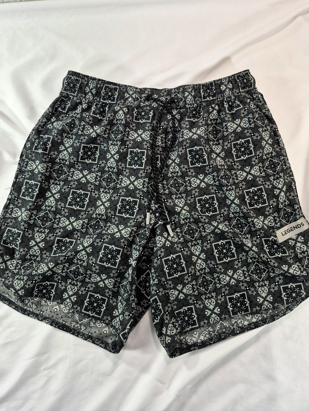 NWOT LEGENDS Luka Athletic Shorts Micro Paisley Charcoal Gray Size M.  Unisex